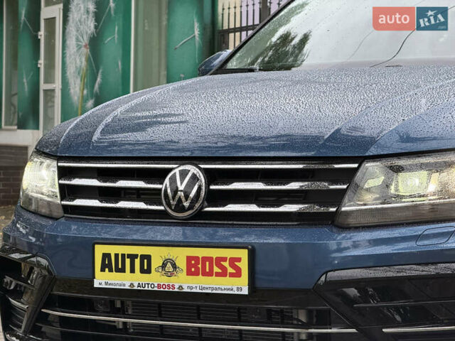 Синий Фольксваген Тигуан, объемом двигателя 1.98 л и пробегом 103 тыс. км за 18999 $, фото 3 на Automoto.ua