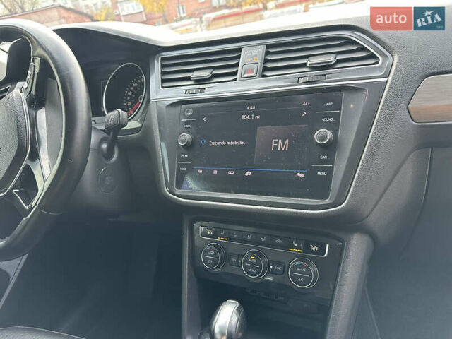 Синій Фольксваген Тігуан, об'ємом двигуна 2 л та пробігом 192 тис. км за 16999 $, фото 38 на Automoto.ua