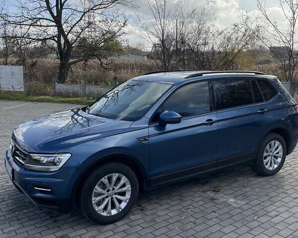 Синий Фольксваген Тигуан, объемом двигателя 2 л и пробегом 109 тыс. км за 18000 $, фото 5 на Automoto.ua