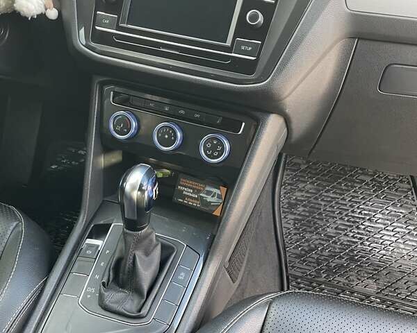 Синий Фольксваген Тигуан, объемом двигателя 2 л и пробегом 109 тыс. км за 18000 $, фото 30 на Automoto.ua