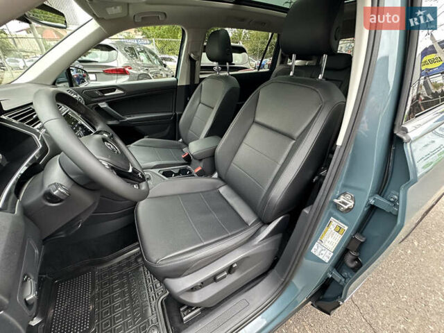 Синій Фольксваген Тігуан, об'ємом двигуна 2 л та пробігом 35 тис. км за 25500 $, фото 21 на Automoto.ua