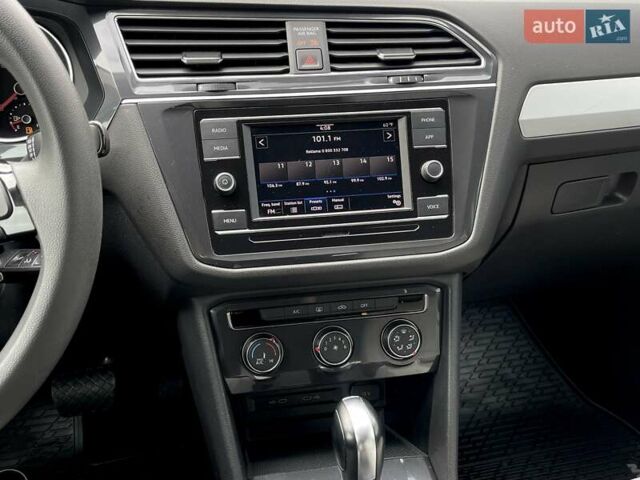 Синій Фольксваген Тігуан, об'ємом двигуна 1.98 л та пробігом 129 тис. км за 17900 $, фото 22 на Automoto.ua