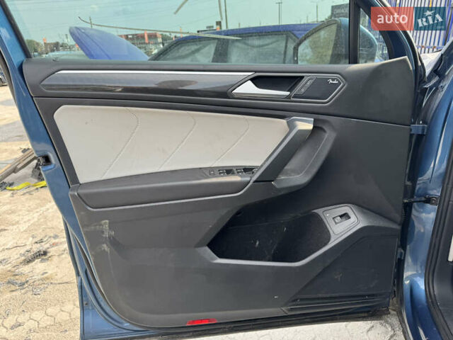 Синій Фольксваген Тігуан, об'ємом двигуна 1.98 л та пробігом 70 тис. км за 10100 $, фото 12 на Automoto.ua