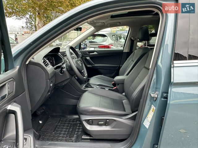 Синій Фольксваген Тігуан, об'ємом двигуна 2 л та пробігом 35 тис. км за 25500 $, фото 19 на Automoto.ua