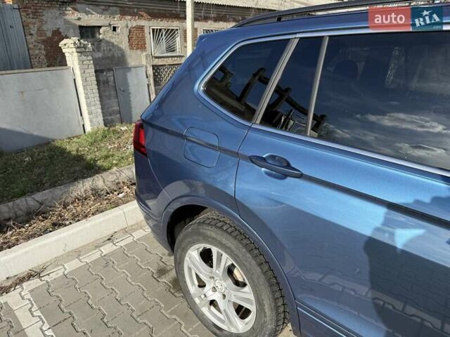 Синий Фольксваген Тигуан, объемом двигателя 2 л и пробегом 43 тыс. км за 19500 $, фото 5 на Automoto.ua