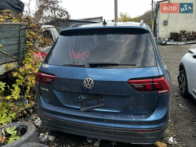 Синий Фольксваген Тигуан, объемом двигателя 2 л и пробегом 109 тыс. км за 11100 $, фото 10 на Automoto.ua