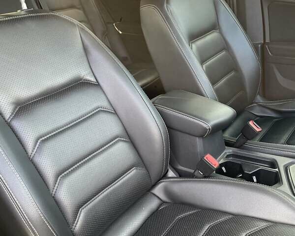 Синий Фольксваген Тигуан, объемом двигателя 2 л и пробегом 109 тыс. км за 18000 $, фото 29 на Automoto.ua