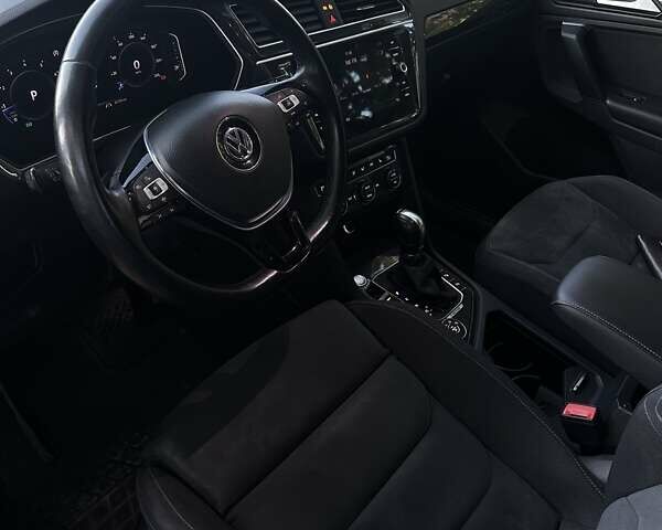 Синій Фольксваген Тігуан, об'ємом двигуна 1.98 л та пробігом 82 тис. км за 30000 $, фото 8 на Automoto.ua