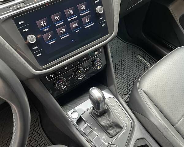 Синий Фольксваген Тигуан, объемом двигателя 1.98 л и пробегом 99 тыс. км за 20499 $, фото 17 на Automoto.ua