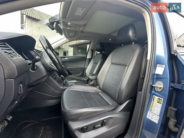 Синій Фольксваген Тігуан, об'ємом двигуна 2 л та пробігом 192 тис. км за 16999 $, фото 26 на Automoto.ua