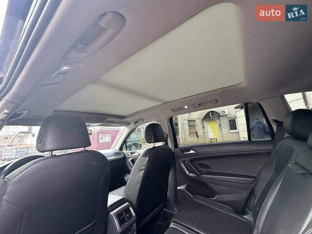 Синій Фольксваген Тігуан, об'ємом двигуна 2 л та пробігом 192 тис. км за 16999 $, фото 31 на Automoto.ua