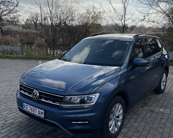 Синий Фольксваген Тигуан, объемом двигателя 2 л и пробегом 109 тыс. км за 18000 $, фото 2 на Automoto.ua