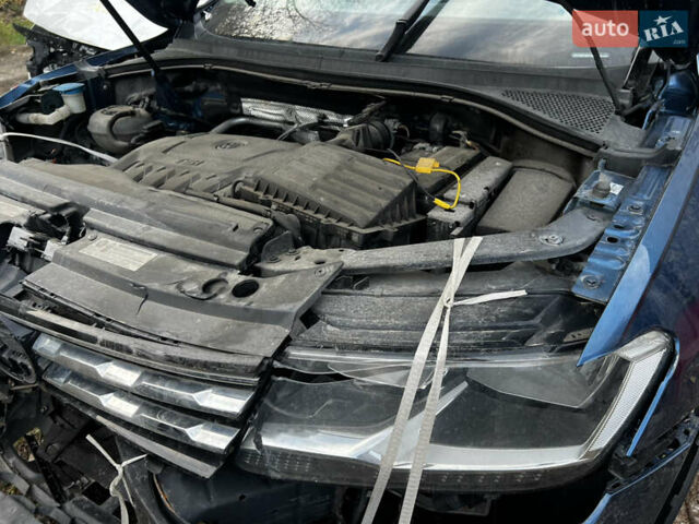 Синий Фольксваген Тигуан, объемом двигателя 2 л и пробегом 109 тыс. км за 11100 $, фото 9 на Automoto.ua