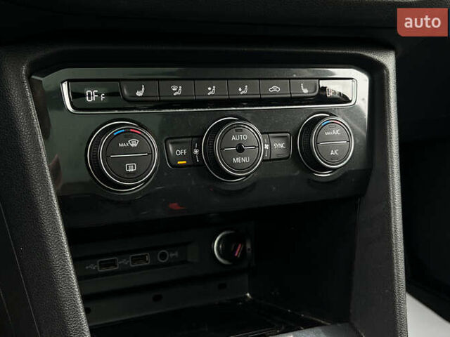 Синій Фольксваген Тігуан, об'ємом двигуна 2 л та пробігом 85 тис. км за 28500 $, фото 20 на Automoto.ua