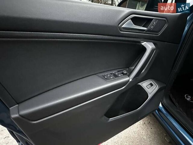 Синій Фольксваген Тігуан, об'ємом двигуна 1.98 л та пробігом 85 тис. км за 19500 $, фото 26 на Automoto.ua