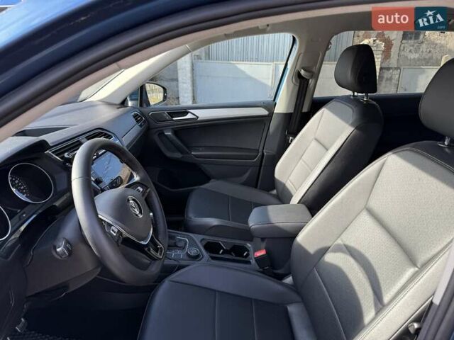 Синий Фольксваген Тигуан, объемом двигателя 2 л и пробегом 43 тыс. км за 19500 $, фото 12 на Automoto.ua