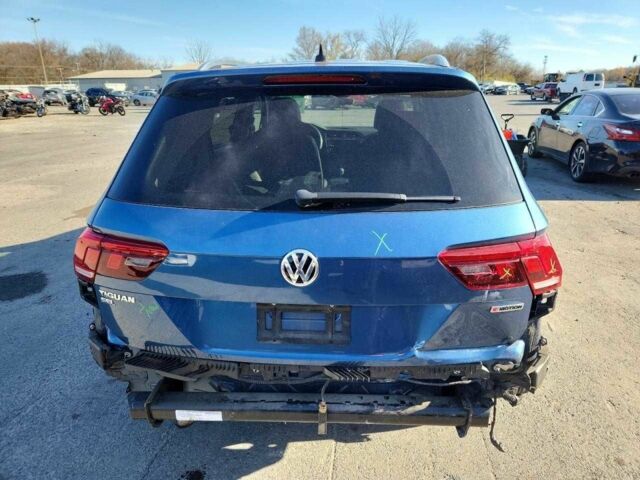 Синий Фольксваген Тигуан, объемом двигателя 2 л и пробегом 73 тыс. км за 4500 $, фото 5 на Automoto.ua