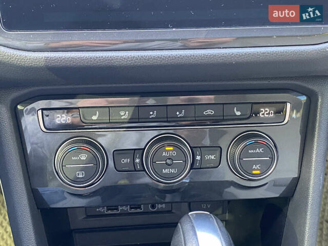 Синій Фольксваген Тігуан, об'ємом двигуна 1.98 л та пробігом 63 тис. км за 23299 $, фото 10 на Automoto.ua