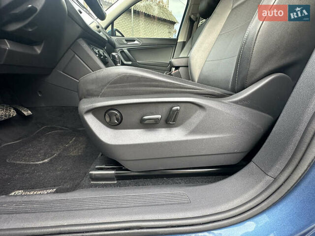 Синій Фольксваген Тігуан, об'ємом двигуна 2 л та пробігом 192 тис. км за 16999 $, фото 27 на Automoto.ua