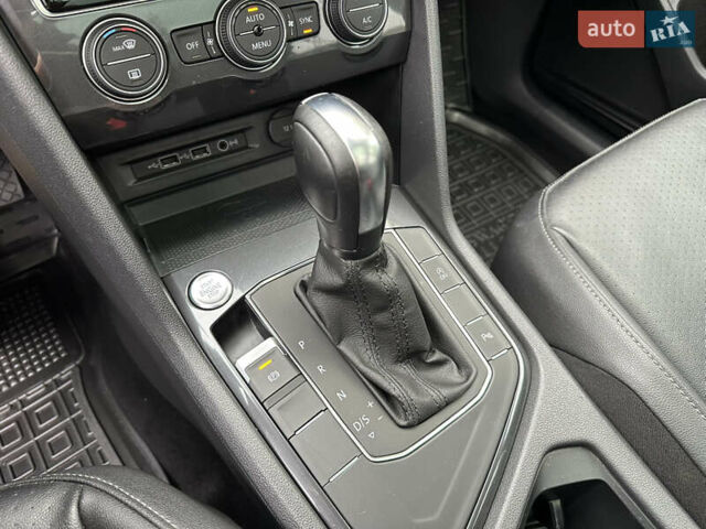 Синій Фольксваген Тігуан, об'ємом двигуна 2 л та пробігом 35 тис. км за 25500 $, фото 28 на Automoto.ua