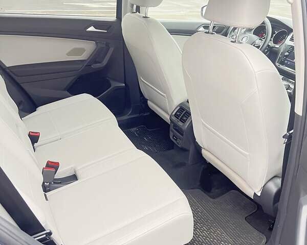 Синій Фольксваген Тігуан, об'ємом двигуна 2 л та пробігом 144 тис. км за 19700 $, фото 2 на Automoto.ua