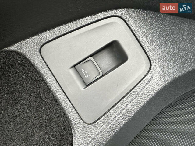 Синій Фольксваген Тігуан, об'ємом двигуна 2 л та пробігом 35 тис. км за 25500 $, фото 23 на Automoto.ua