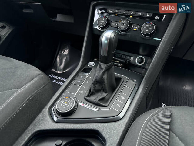 Синий Фольксваген Тигуан, объемом двигателя 1.98 л и пробегом 166 тыс. км за 26950 $, фото 50 на Automoto.ua