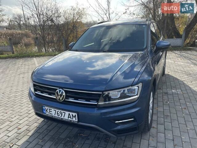 Синий Фольксваген Тигуан, объемом двигателя 2 л и пробегом 109 тыс. км за 18000 $, фото 1 на Automoto.ua