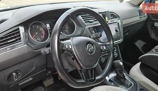 Синий Фольксваген Тигуан, объемом двигателя 2 л и пробегом 153 тыс. км за 19350 $, фото 7 на Automoto.ua