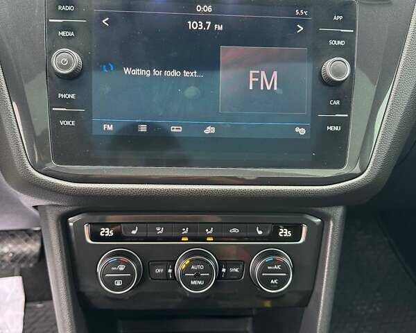 Синий Фольксваген Тигуан, объемом двигателя 2 л и пробегом 213 тыс. км за 17800 $, фото 18 на Automoto.ua