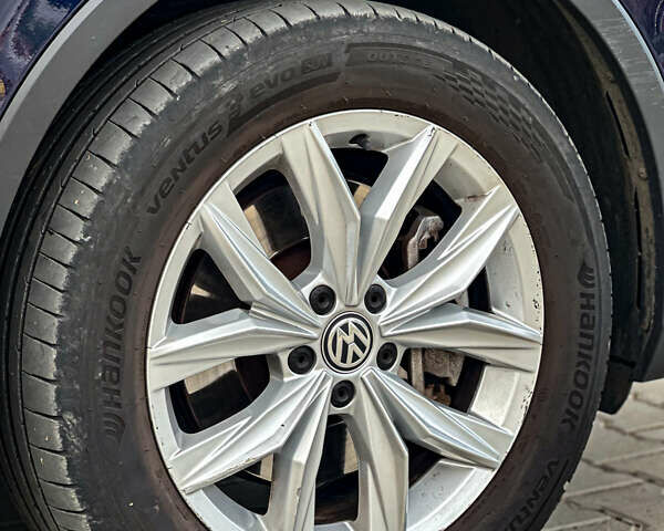 Синій Фольксваген Тігуан, об'ємом двигуна 1.98 л та пробігом 82 тис. км за 30000 $, фото 5 на Automoto.ua