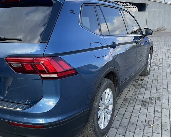 Синий Фольксваген Тигуан, объемом двигателя 2 л и пробегом 109 тыс. км за 18000 $, фото 12 на Automoto.ua