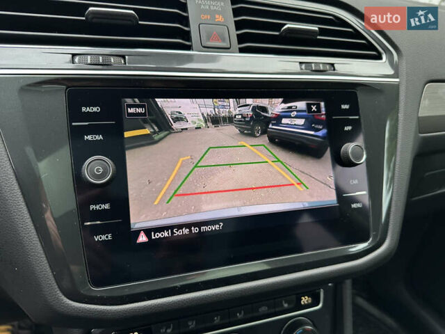 Синій Фольксваген Тігуан, об'ємом двигуна 2 л та пробігом 35 тис. км за 25500 $, фото 25 на Automoto.ua