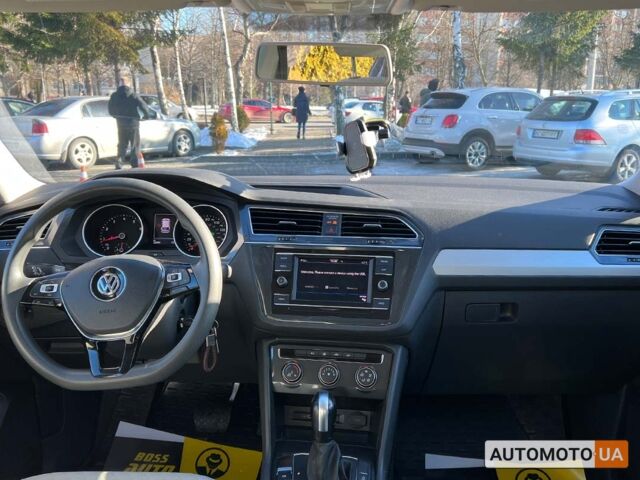 Синій Фольксваген Тігуан, об'ємом двигуна 2 л та пробігом 23 тис. км за 24800 $, фото 10 на Automoto.ua