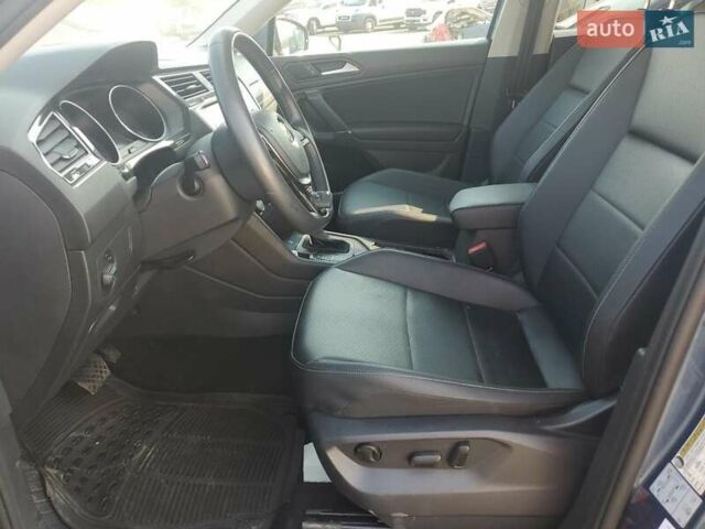 Синий Фольксваген Тигуан, объемом двигателя 2 л и пробегом 136 тыс. км за 4300 $, фото 6 на Automoto.ua