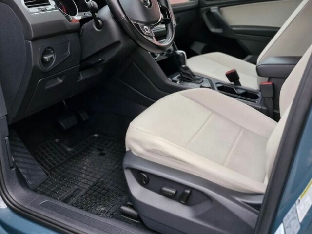 Синій Фольксваген Тігуан, об'ємом двигуна 2 л та пробігом 126 тис. км за 11200 $, фото 3 на Automoto.ua