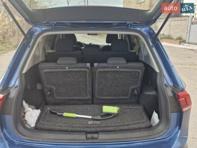 Синий Фольксваген Тигуан, объемом двигателя 2 л и пробегом 174 тыс. км за 16500 $, фото 16 на Automoto.ua
