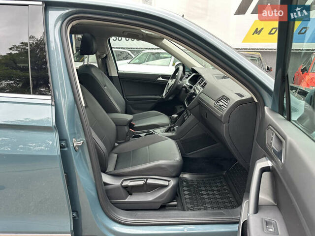 Синій Фольксваген Тігуан, об'ємом двигуна 2 л та пробігом 35 тис. км за 25500 $, фото 37 на Automoto.ua