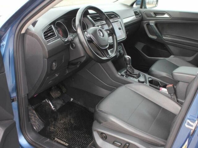 Синий Фольксваген Тигуан, объемом двигателя 2 л и пробегом 39 тыс. км за 11000 $, фото 8 на Automoto.ua