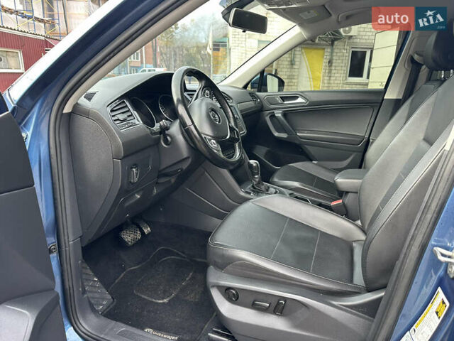 Синій Фольксваген Тігуан, об'ємом двигуна 2 л та пробігом 192 тис. км за 16999 $, фото 24 на Automoto.ua