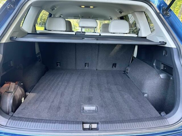 Синий Фольксваген Тигуан, объемом двигателя 2 л и пробегом 41 тыс. км за 11600 $, фото 6 на Automoto.ua