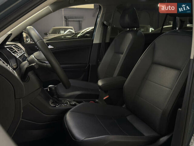 Синій Фольксваген Тігуан, об'ємом двигуна 1.98 л та пробігом 92 тис. км за 23499 $, фото 7 на Automoto.ua