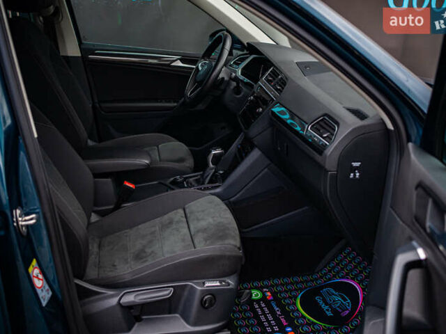 Синий Фольксваген Тигуан, объемом двигателя 1.97 л и пробегом 170 тыс. км за 32888 $, фото 44 на Automoto.ua