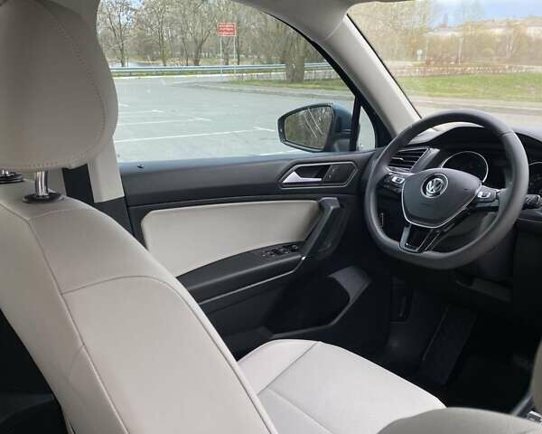 Синій Фольксваген Тігуан, об'ємом двигуна 2 л та пробігом 109 тис. км за 22000 $, фото 44 на Automoto.ua