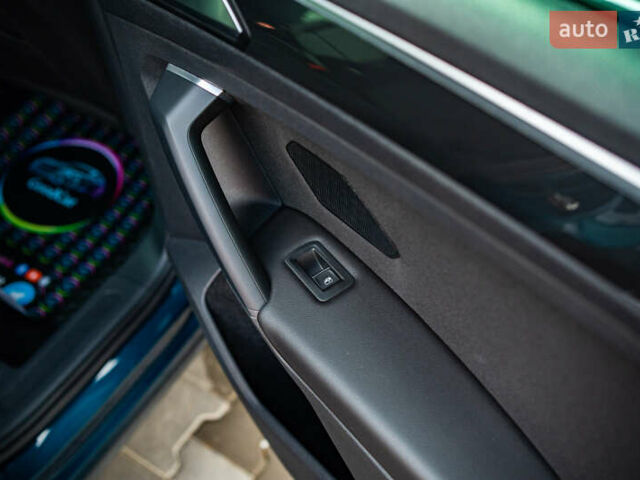 Синий Фольксваген Тигуан, объемом двигателя 1.97 л и пробегом 170 тыс. км за 32888 $, фото 55 на Automoto.ua