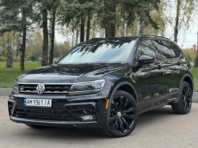 Синий Фольксваген Тигуан, объемом двигателя 2 л и пробегом 72 тыс. км за 26999 $, фото 3 на Automoto.ua