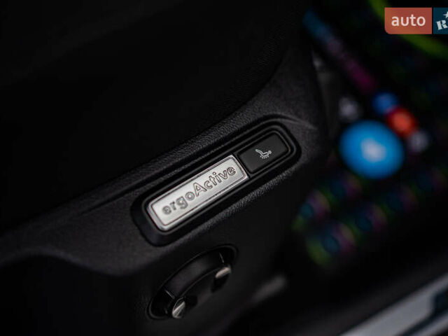 Синий Фольксваген Тигуан, объемом двигателя 1.97 л и пробегом 170 тыс. км за 32888 $, фото 46 на Automoto.ua