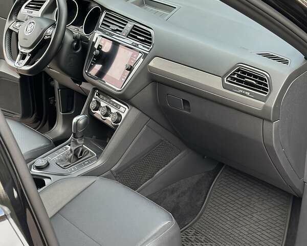 Синий Фольксваген Тигуан, объемом двигателя 2 л и пробегом 72 тыс. км за 26999 $, фото 21 на Automoto.ua