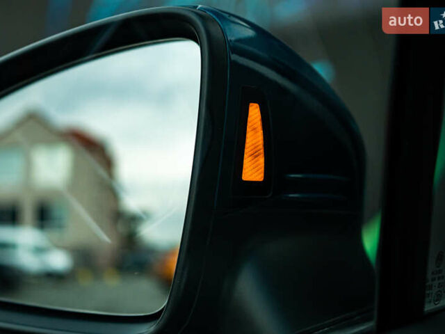 Синий Фольксваген Тигуан, объемом двигателя 1.97 л и пробегом 170 тыс. км за 32888 $, фото 33 на Automoto.ua