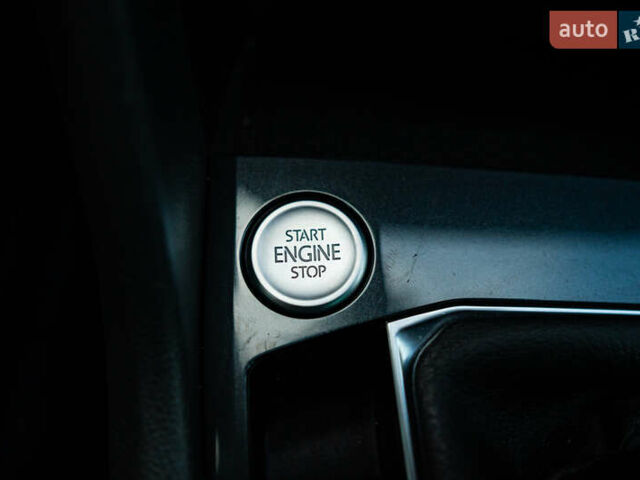 Синий Фольксваген Тигуан, объемом двигателя 1.97 л и пробегом 170 тыс. км за 32888 $, фото 70 на Automoto.ua